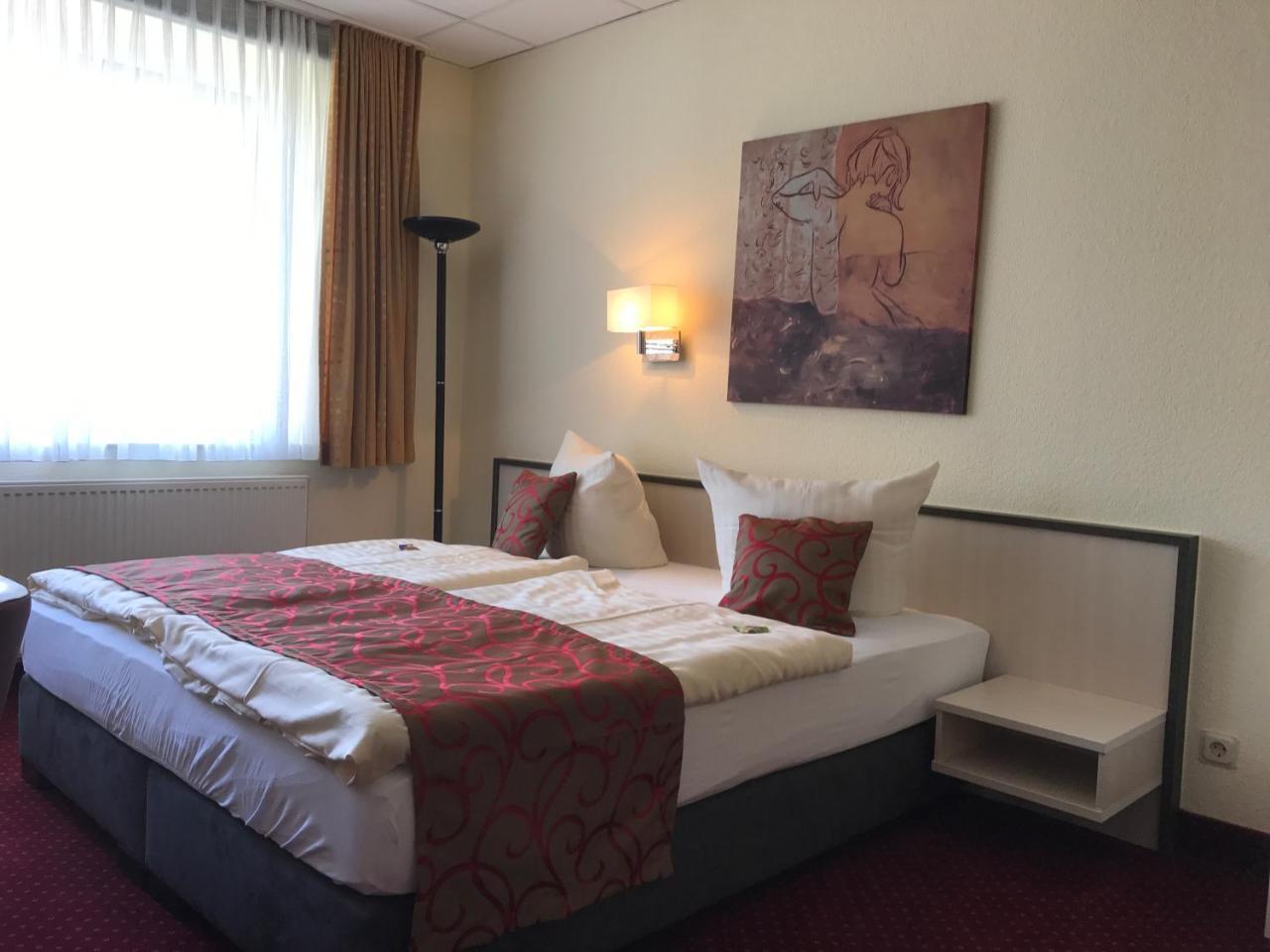 Parkhotel Neubrandenburg Esterno foto